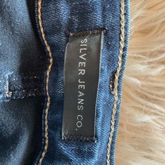 Silver Jeans Co. | Suki Bootcut | Dark Wash - Picture 4 of 5